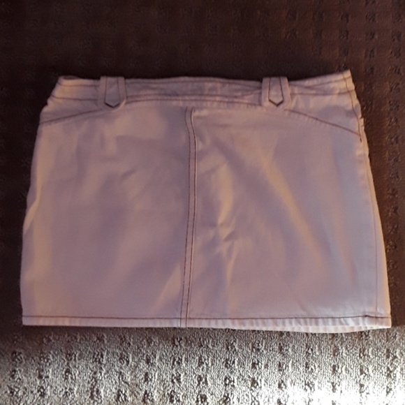 Charlotte Russe skirt sz 3. - Picture 2 of 3